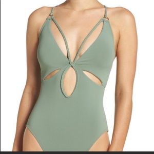 NEW Robin Piconne Ava One Piece Swimsuit 🩱